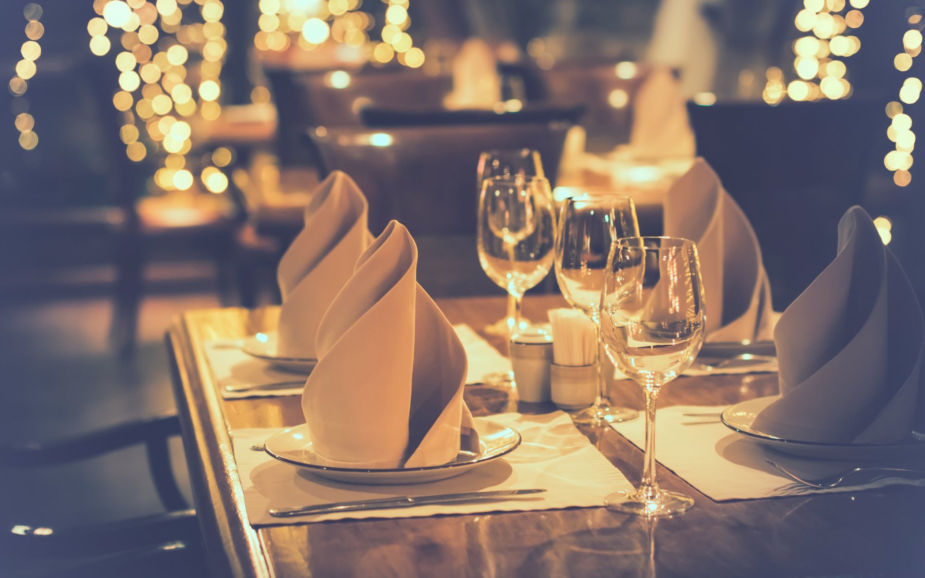 geheimtipp-muenchen-gastro-festtage-header-unsplash-2444845422